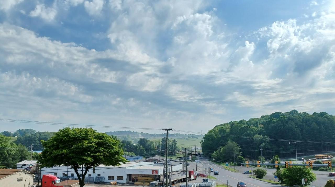 Knob Hill Motor Lodge Hillsville Extérieur photo