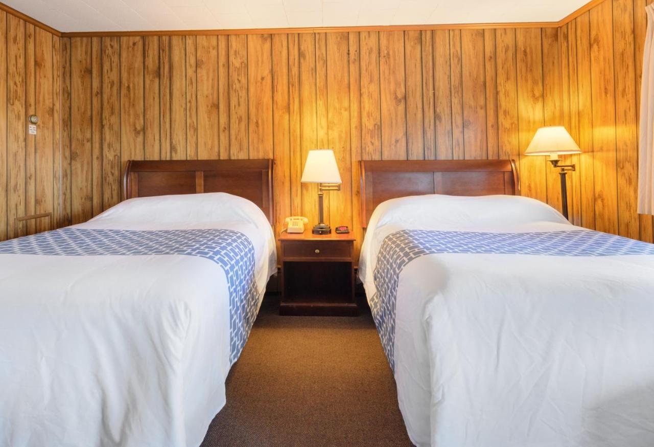 Knob Hill Motor Lodge Hillsville Extérieur photo