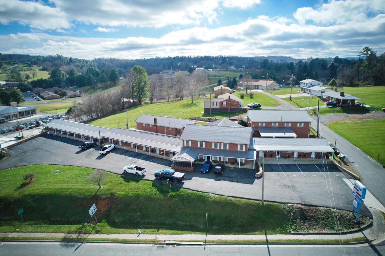 Knob Hill Motor Lodge Hillsville Extérieur photo